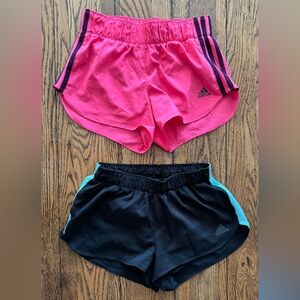 Bundle of
2: size 2XS running shorts.